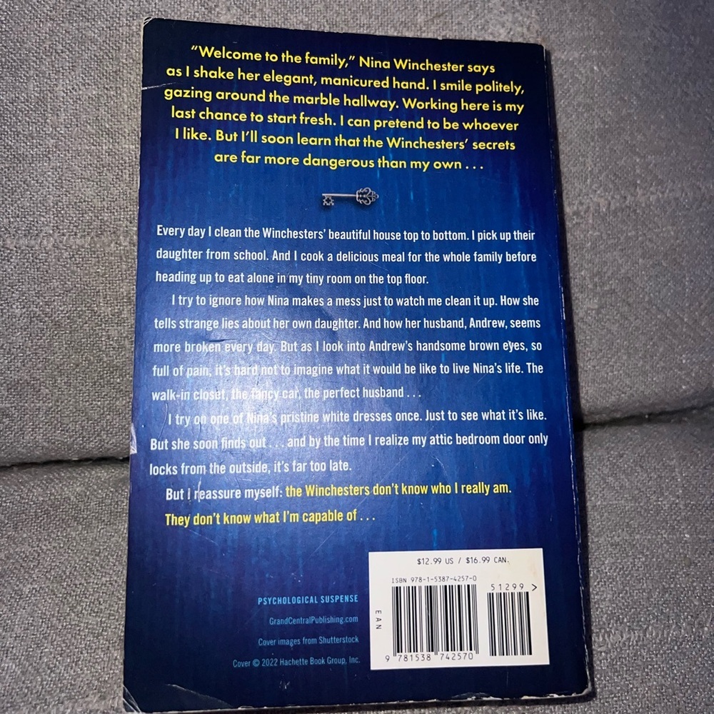 THE HOUSEMAID book - Picture 3 of 4